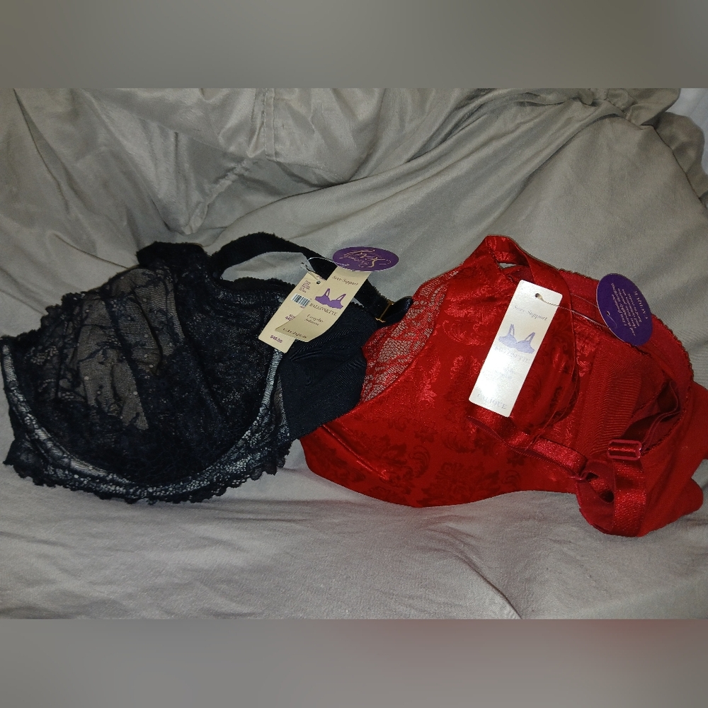 2 Cacique Black and Red Lace Bras